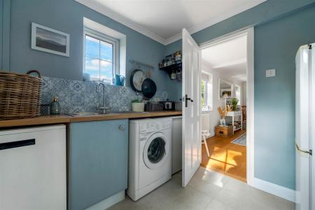 Watermill Cottage LR PH-48.jpg