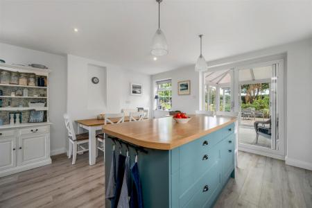 Watermill Cottage LR PH-60.jpg