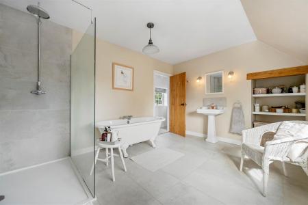 Watermill Cottage LR PH-93.jpg