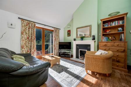 Devon House Low Res PH-79.jpg