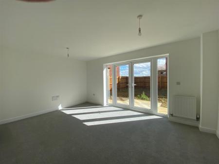 Pic 2 - Plot 270 Mulberry.jpg