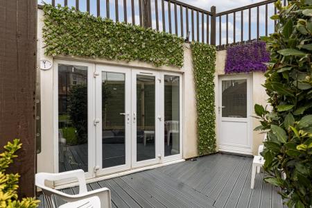 UNIT 1 - STUDIO APARTMENT