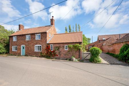The Cottage, Holm PH-20.jpg