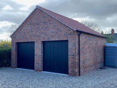 DOUBLE GARAGE