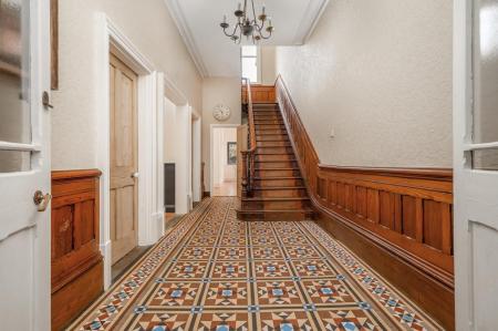 INNER HALLWAY GALLERY