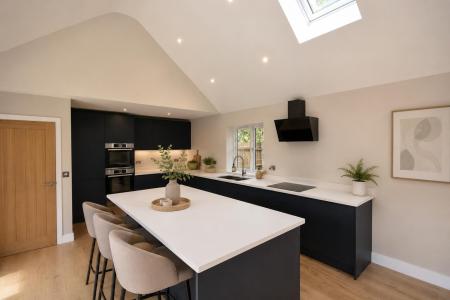 Plot 1 - staged kitchen 3.png