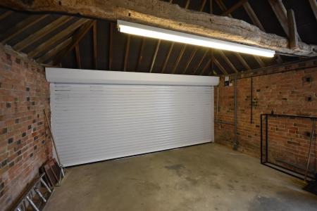 DOUBLE GARAGE