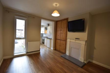 DINING/LIVING ROOM