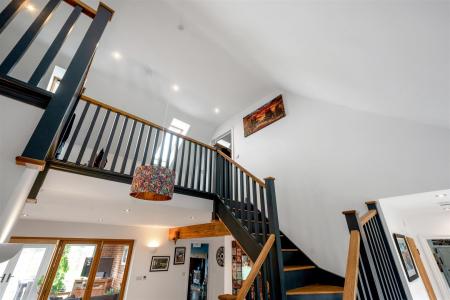 GALLERY LANDING