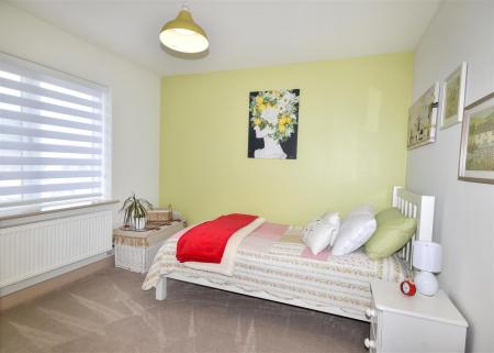Bed2.jpg