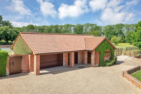 DOUBLE GARAGE