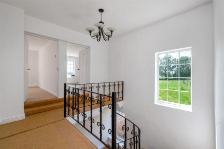 GALLERIED LANDING