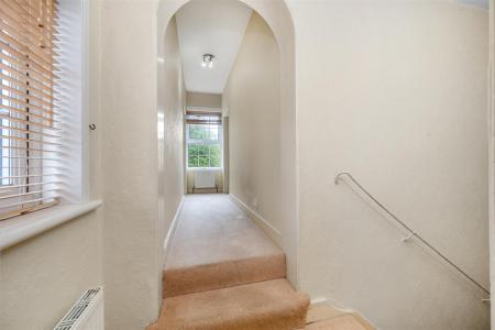 REAR LANDING AREA