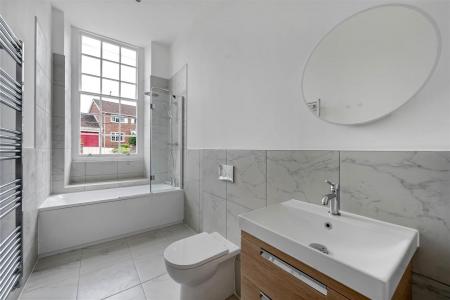 MAIN BATHROOM