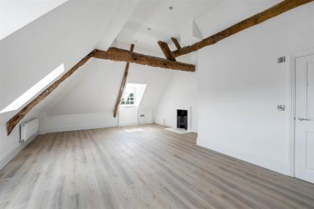 Apt 8 WEB PH-4.jpg