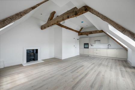 Apt 8 WEB PH-8.jpg