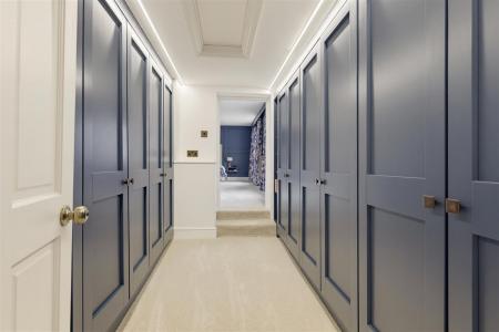 MASTER BEDROOM SUITE & DRESSING ROOM