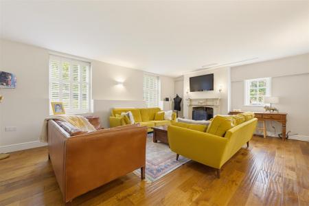SITTING ROOM