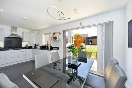 Kitchen / Breakfast Room