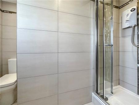En-Suite 2