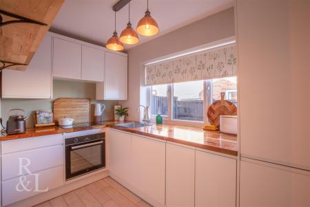 54 Beech Avenue (5).jpg