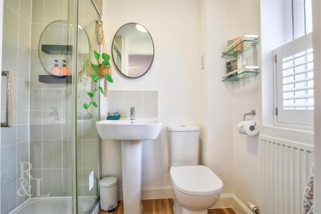 25 Maygreen Avenue (7).jpg