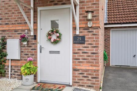 25 Maygreen Avenue (2).jpg