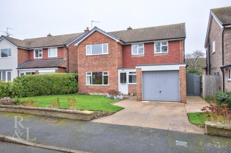 11 Bevedere Close (23).jpg