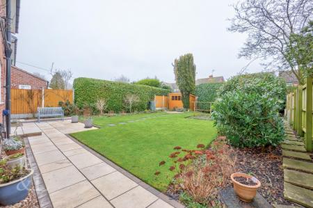 11 Bevedere Close (19).jpg