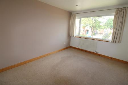 50 Kingswood bed 2 June 21.jpg