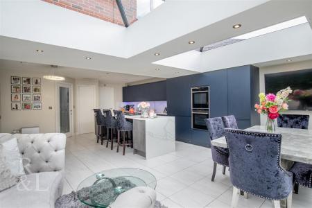 9 Fowler Road (29).jpg