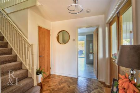 5 Killerton Park Drive (22).jpg