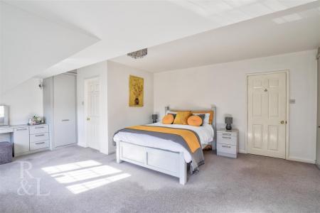 5 Killerton Park Drive (17).jpg