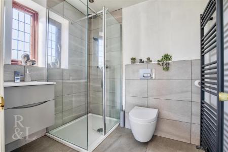 5 Killerton Park Drive (16).jpg