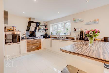 8A Edwald Road (19).jpg