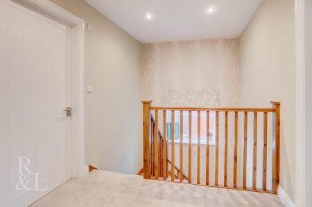 8A Edwald Road (24).jpg