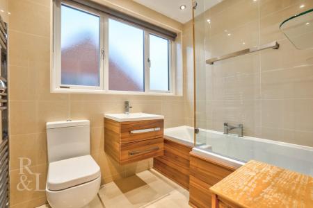 30 Eton Road (22).jpg