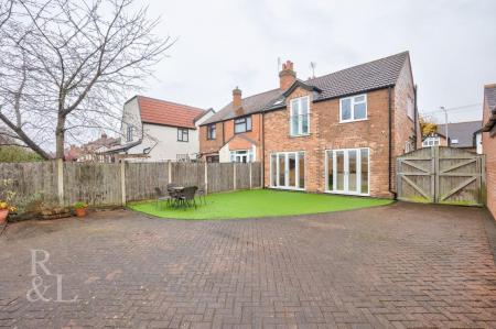 30 Eton Road (7).jpg