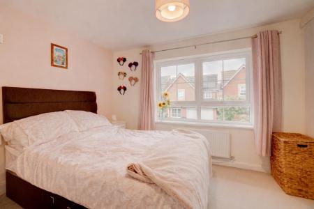 master bed hornbeam (1).png