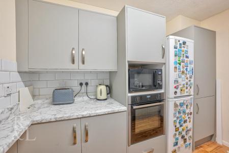 34 Marlborough Court  (8).jpg