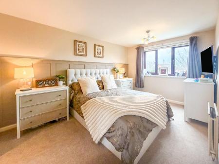 13 Bedroom 1.jpg