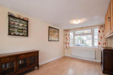 ROOM 3 34 bisham dec (1).png