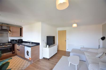 Lounge/Kitchen