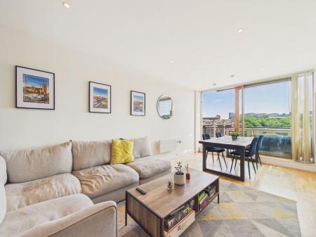 Living/Dining Area