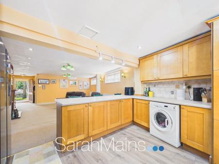 Living Room/Kitchen
