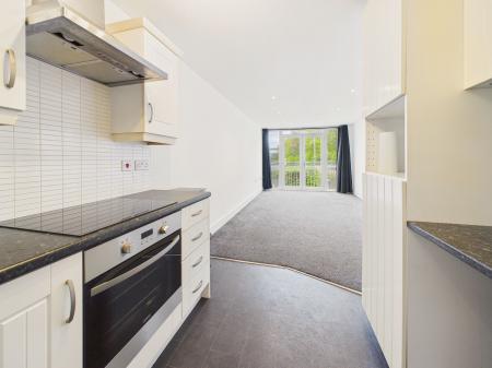Kitchen/Loungee