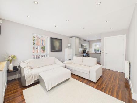 Lounge/Kitchen