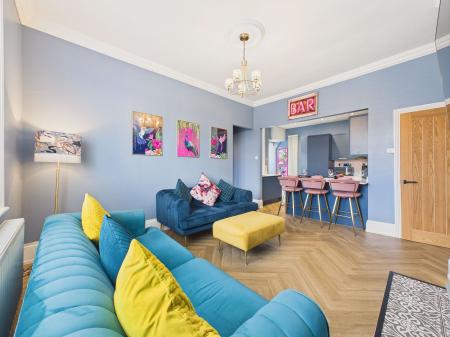 Lounge/Kitchen