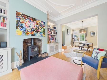 Lounge/Dining Room