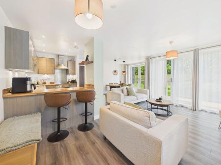 Lounge/Diner & Kitchen